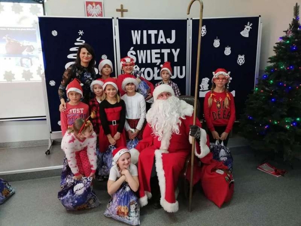 Święty Mikołaj w Szkole Podstawowej w Łupicach
