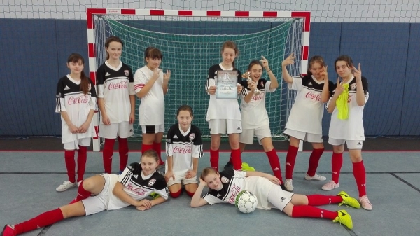 Mistrzostwa Gminy w Halowej Piłce Nożnej Dziewcząt w Ciosańcu